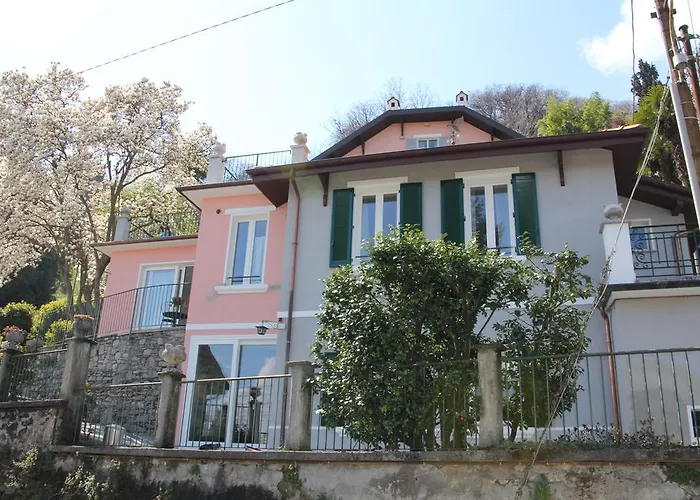 La Ciliegia Bianca Bed and Breakfast Belgirate